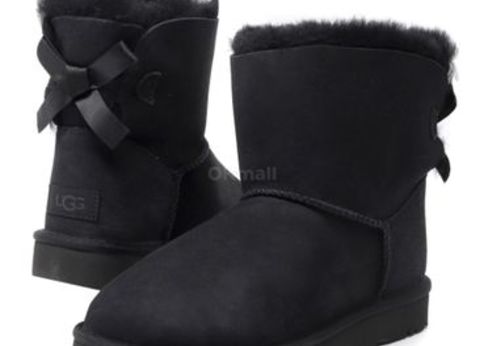ランキング-週7で履ける《黒・ブラックのUGG》シューズ&ブーツおすすめ3選!