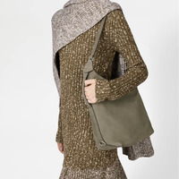 【2025AW】“スマホポケット付き”で話題!トッズの新作「メダ バッグ」が見逃せない!