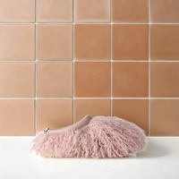 【この冬の主役は“ふわもこ”。】UGGの新作〈Fluff Momma〉シリーズで足元から旬を更新♡