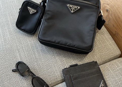 ランキング-【メンズ】プラダの本当につかえる「ショルダーバッグ」5選!