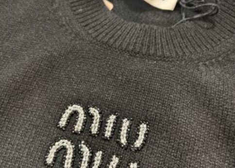 ランキング-可愛いのに媚びない。ミュウミュウの“ミューズニット”が優勝♡