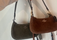 「コーチのアウトレット品は恥ずかしい?」徹底検証!賢く購入する人の選び方と最新事情