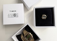 MM6×タイメックスのコラボ第2弾〈デジタル腕時計・指時計〉は早いもの勝ち!