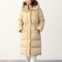 脱着膨れ!ウエストシェイプされた「着痩せダウン」9選