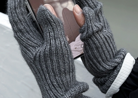 ランキング-【メンズ】つけたまま操作できる「スマホ対応の手袋」おすすめ6選!