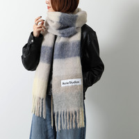 冬の装いを一瞬で格上げ。Acne Studiosマフラーが“名品”と言われる理由