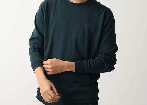 ランキング-ダウンのインナーはこれが正解!ダウンを脱いでもにサマなる「薄手トップス」10選