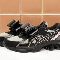 アシックス×シュシュトング・コラボ第2弾〈リボンスニーカー〉が絶妙に可愛い!