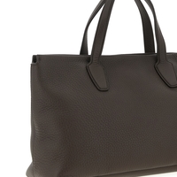 新作なのに定番感。The Row「Marcel」が“大人のデイリーバッグ”な理由