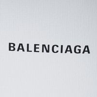 バレンシアガの香りで“前衛”を着る。新作フレグランスが放つ10の個性