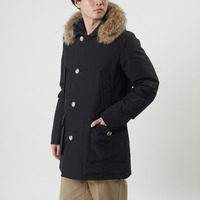 WOOLRICH(ウールリッチ)の「アークティックパーカー」が再注目されているワケ