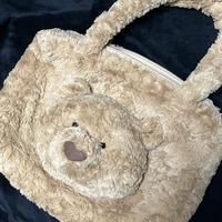 テテとお揃い♡JELLYCAT(ジェリーキャット)の“くまトートバッグ”はどこで買える?