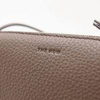 強すぎないのがちょうどいい。ザ・ロウ「ANNIE」の柔らかな魅力