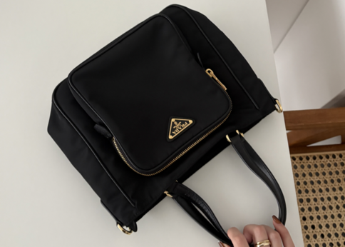 ランキング-憧れのPRADA(プラダ)なのに10万円台?!全てが丁度いい実用的バッグ