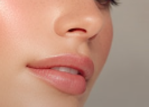 ランキング-ぷるぷる唇になりたい大人に推す〈リップ美容液〉3選!