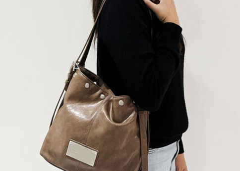 ランキング-通勤バッグはおしゃれで高見えする韓国ブランドで!注目10選!