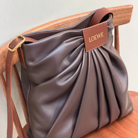 【今シーズンの最旬トートバッグを発見!】ロエベの「ドレープトート」は新通勤バッグ候補♡