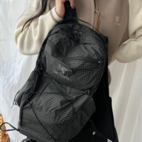 おしゃれ女子界隈でARC'TERYX(アークテリクス)の「ナイロンリュック」が可愛いって噂!
