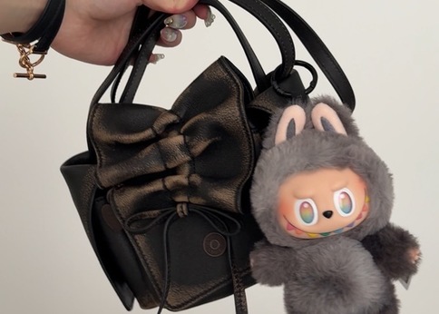 ランキング-【2026年最新版】Acne Studios(アクネストゥディオス)|レディースバッグの定番人気モデル図鑑!