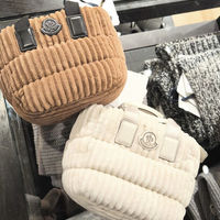 これが4万円台⁉モンクレールの「もこもこミニバッグ」でおしゃれに冬を楽しみたい #バイマのこれいいよ