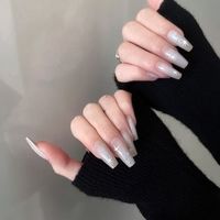 ちゅるん感が可愛い「ワンホンネイル」とは?最新トレンドデザインをチェック!