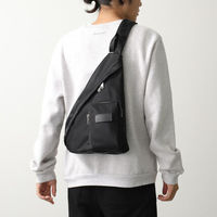 「スリングバッグ」とは?-魅力や選び方、メンズのおしゃれなブランド10選!