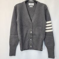 【K-POPアイドル着用で人気再燃中♡】セールでみつける「THOM BROWNE(トムブラウン)」のおすすめアイテム!!