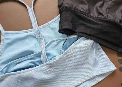 ランキング-【比較】2大人気ヨガウェア「Alo」VS「lululemon」違いは?どっちがおすすめ?