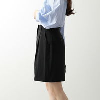 しゃがめてきれい見え!春夏のママコーデはバミューダパンツで決まり