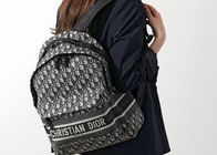 女性のジャケットスタイルに似合う「リュック」の選び方・おすすめ7選