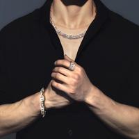 「大人になった証」!長年愛せる普遍的なデザインのハイブランド系アクセサリーおすすめ10選