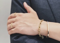 スーツにも合う!嫌味にならない「さりげない」アクセサリーの選び方!おすすめ10選