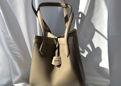 ランキング-電車でも邪魔になりにくい「バケットトート」を通勤バッグに!