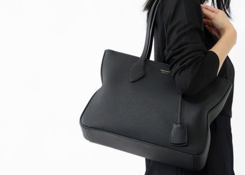 ランキング-復職ママの相棒「ブランド黒バッグ」7選!PCが入って保育園送迎もOKなタフさが条件