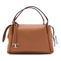 トッズの「バウレット」バッグがハンドル付で使いやすい!