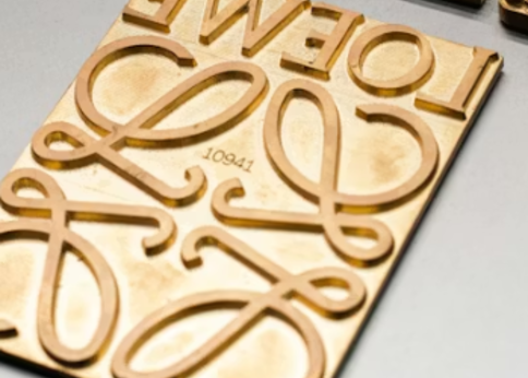 ランキング-【え?履いてる?】LOEWE新作“クリアシューズ”をおしゃれ賢者が狙ってるって噂♡