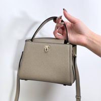 【10万円台で叶う♡】Valextra(ヴァレクストラ)のバッグ人気モデル8選!