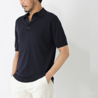 リモートワークでも「キチンと見え」!快適なのにだらしなくない、大人のビジカジ対応トップス5選