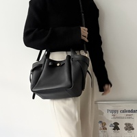 新社会人・新人OLさんへ捧ぐ好印象な「通勤バッグ」10選!