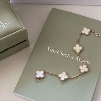 ヴァンクリーフ&アーペルはなぜ高い?高騰の理由と一生モノと言われる価値を徹底解説!