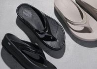 【比較】ウーフォス人気厚底モデル「OOriginal PLUS」と「OOmega」どっち?