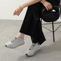 お洒落な人が履いている「On」スニーカーの選び方・人気モデルを徹底解説!-コーデ術も必見