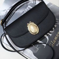 【新生Diorの新アイコン候補】Dior Médaillonはフラップ派?バケット派?