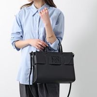 軽いのに安っぽく見えない通勤バッグは?