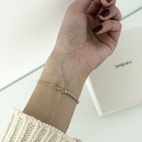 2万円台~で叶うサンローランの「カサンドラ・ブレスレット」は手もとを見るたび心酔♡