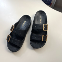 「CROCS(クロックス)」の人気レディースサンダルおすすめ10選。選び方や魅力も解説【2026年】