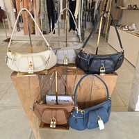 Chloe(クロエ) 「The 99」ショルダーバッグの魅力