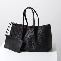 【ボッテガ】「黒レザー」バッグが万能すぎる!大人のためのシーン別選び方3選