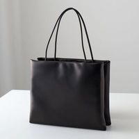 【派手ロゴなしが今っぽい】The Rowの「Cecily」が洒落てる!