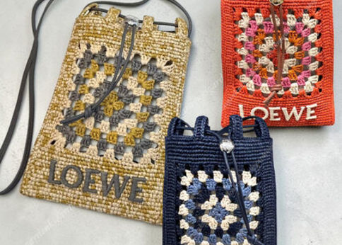 ランキング-【LOEWE】スマホ+ミニ財布派にちょうどいい♡夏のラフィア巾着バッグ